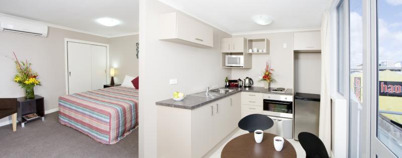 Quest On Ward Serviced Apartments Гамильтон Экстерьер фото