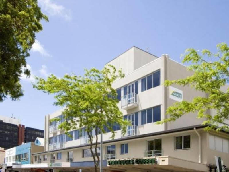 Quest On Ward Serviced Apartments Гамильтон Экстерьер фото